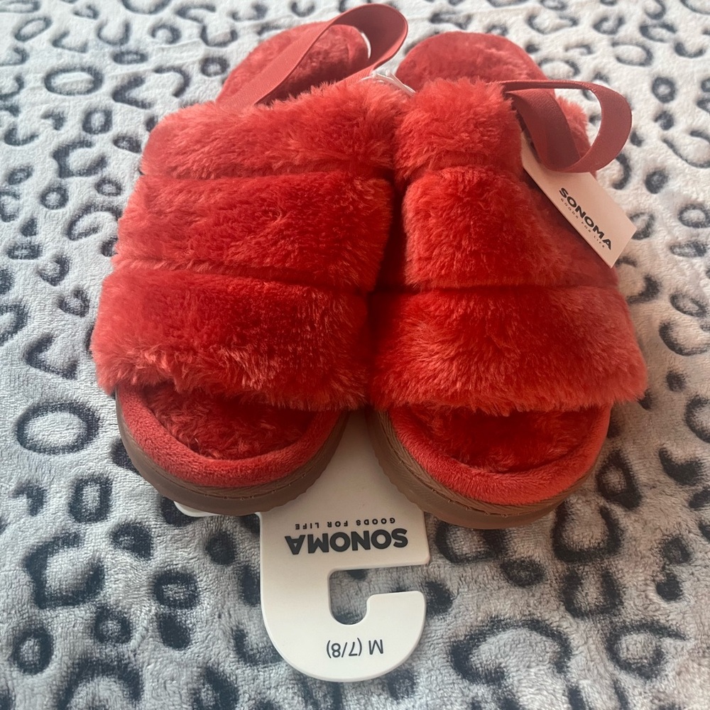 Sonoma Women's Fuzzy Red Flats